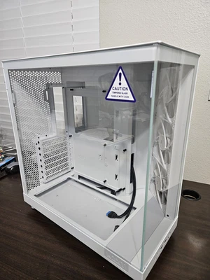 Estuche de flujo de aire de torre media NZXT H6 Flow CC-H61FW-01 vidrio panorámico blanco Foto 1 de 4