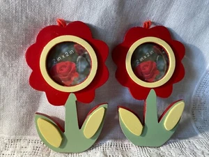 Set of 2 Wooden, Flower Shaped Ornaments Picture Frame - Picture 1 of 4