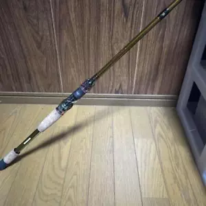 Megabass Evolution C-40 F7-76Ti White Python - Picture 1 of 10