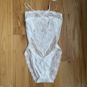 Miss Dior vintage Lingerie - Picture 1 of 3