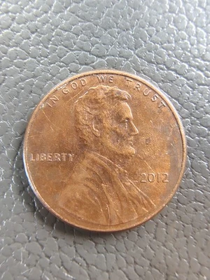 2012 Lincoln Penny error No Mint Mark (Shield Penny) - Image 1 of 2