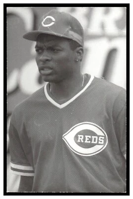Reggie Sanders Cincinnati Reds Vintage Baseball Postcard Rd9 - Image 1 of 2