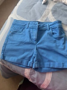 WOMENS HENRI LLOYD BLUE SHORTS 28 WAIST USED IN VGC - Picture 1 of 4