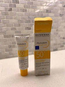 NEW Bioderma Photoderm Aquafluide Sunscreen SPF 50 Invisible 1.3 FL.OZ / 40mL - Picture 1 of 8