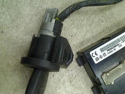 CENTRALINA MOTORE Renault Master II (FD/HD) Van 2.5 dCi 16V (G9U-720) 2003 - Immagine 1 di 2