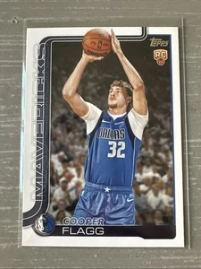 Cooper Flagg 2025-26 Topps Flagship Rookie RC #201 Dallas Mavericks Base - Imagen 1 de 6
