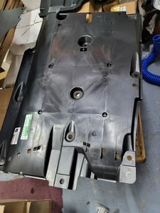 GENUINE NEW NISSAN QASHQAI 14 - 21 LEFT FRONT UNDER TRAY 74815 4EA0D - Picture 1 of 2