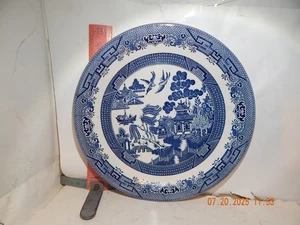 Blue Willow Round Serving Platter Charger Chop Plate 12.75" Churchill England - Picture 1 of 2