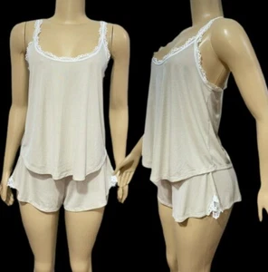 Juego de pijamas para dormir Victorias Secret camisa acanalada y pantalones cortos de champán - Imagen 1 de 4
