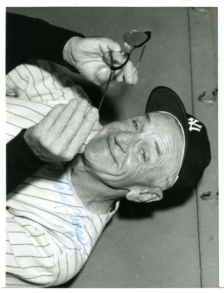 Casey Stengel Jsa Coa Autograph 7x9 Photo  Hand Signed Authentic - Image 1 of 1