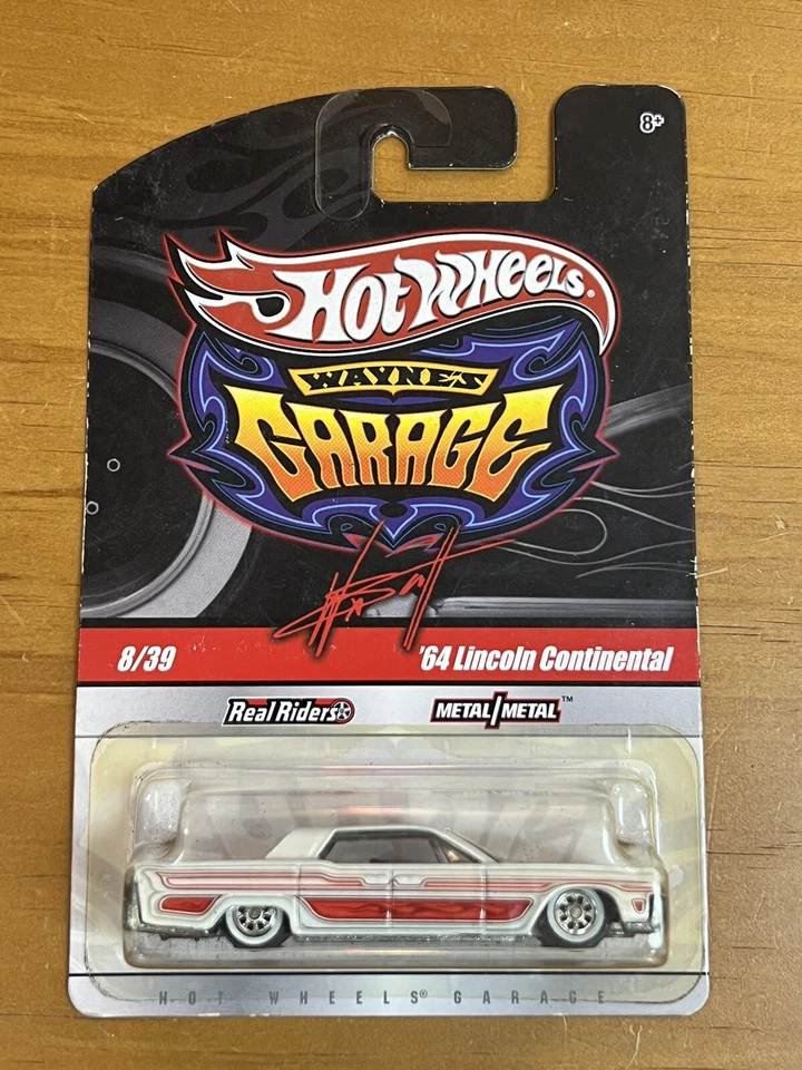 Lincoln Continental #8/39 blanco firmado Chase Hot Wheels Wayne's Garage '64 Foto 1 de 4