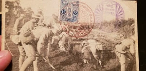 Segunda Guerra Mundial Postal Original Japonesa de SOLDADOS Trinchera con Colección de Sellos de la Primera Guerra Mundial - Imagen 1 de 3