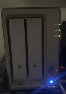 Synology NAS DS720+ & WD Red 4TO X2 & 16Go RAM Crucial & 256Go Hikvision X 2 - Zdjęcie 1 z 13