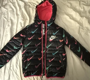 Girls Nike Puff Jacket Size 6 (M) Black With Multi Color Swooshes - Picture 1 of 3