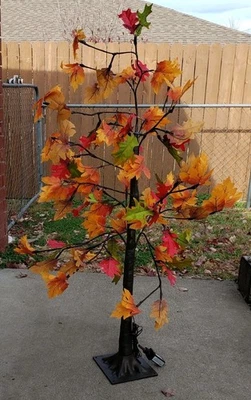 Versátil árbol de arce cosecha acción de gracias otoño iluminado de 4 pies - 60 luces LED funciona  Foto 1 de 3