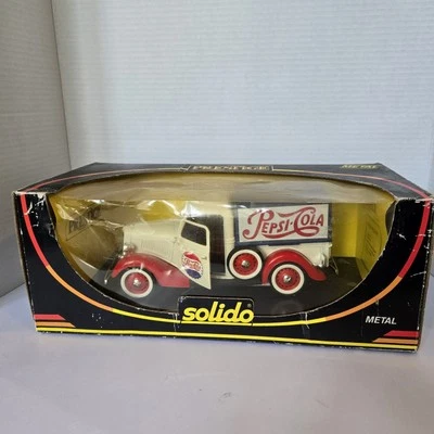 Camión de reparto Ford Pepsi Cola 1936 Solido Metal Prestige nuevo en caja daños Foto 1 de 4