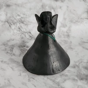 Vintage Black Clay? Geformte Engelsglocke - Bild 1 von 23