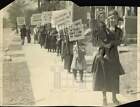 1922 Photo de presse Kate Richards O'Hare mène une procession de mères à Washington