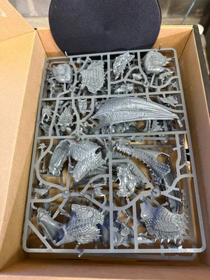 Warhammer Age of Sigmar Stormbringer Magazine Premium Kit 2 - Image 1 of 4