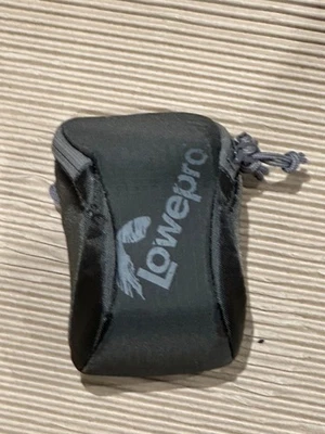 Lowepro Grey Dashpoint 20 attached pouch for camera in EXCELLENT condition - Image 1 of 3