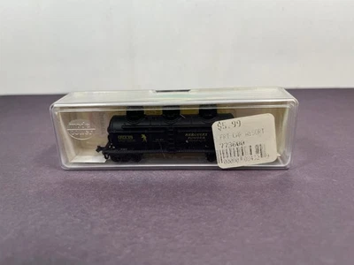 Model Power N Scale Train 3418 3 Dome Tank Car HERCULES POWDER COMPANY HPCX 575 - Image 1 of 4