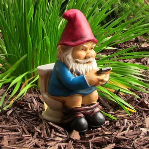 Funny Garden Gnome Statue Resin Home Lawn Ornament Figure Sculpture Decor - Picture 1 of 5