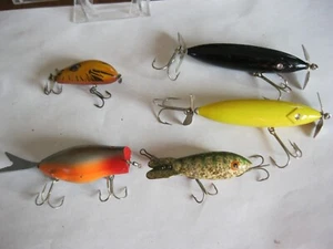 Vtg Fishing Lure Lot  #I  5 lures bomber Diamond Jim - Picture 1 of 2