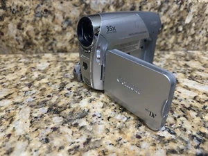 Canon ZR830 35x Optical Zoom 1000x Digital Zoom Digital Video Camcorder Tested - Picture 1 of 7