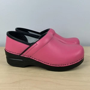Dansko Damen Größe 36 / 5,5-6 Hot Pink Leder Professionelle Slipper Arbeit Clogs - Bild 1 von 10