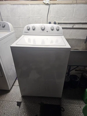 Whirlpool Deep Water Wash 3.5-Cu. Feet High Efficiency Agitator Top-Load Washer - Image 1 of 4