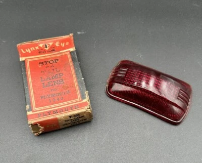 Lámpara de luz trasera vintage Plymouth NOS 1940 Lynx Eye lente vidrio Foto 1 de 4