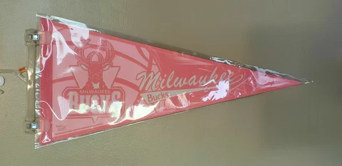 MILWAUKEE BUCKS PINK NBA FELT PENNANT WITH HOLDER #9 Cover