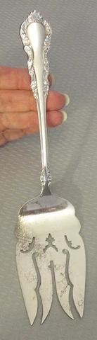 Reed Barton Sterling GEORGIAN ROSE SERVING FORK 9-3/8" xl entree cold meat 105g Cover
