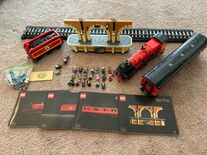 LEGO Harry Potter: Hogwarts Express Collectors' Edition (76405) mit Minifiguren - Bild 1 von 23