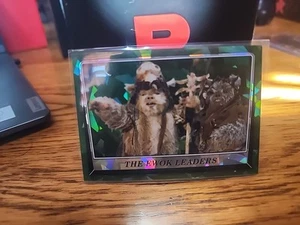 2023 Topps Sapphire Star Wars Return of the Jedi ROTJ #84 Ewok Leaders GREEN /60 - Bild 1 von 3