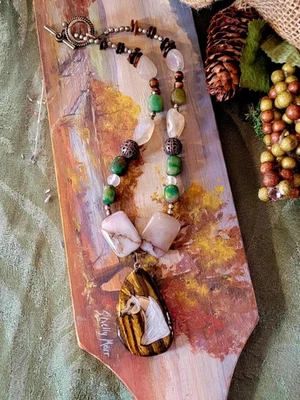 womens beaded necklace with palomino arabian horse pendant - Image 1 of 4