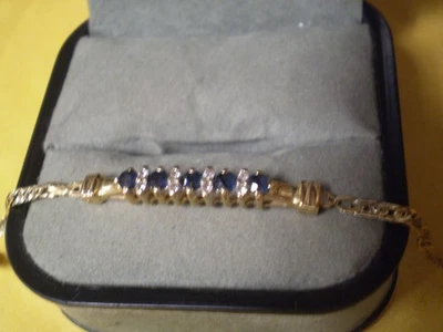 Brazalete de eslabones de oro amarillo de 14K para dama de 5 zafiros y 8 diamantes de 3,2 gramos Foto 1 de 4