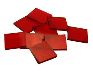 Rubinrote Domquadrate | Bügeleinlage 96 | geschliffene Mosaikglasfliesenformen  - Bild 1 von 2