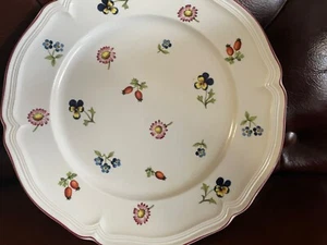 Villeroy & Boch Petite Fleur Chop Platter 12" Mint - Picture 1 of 10