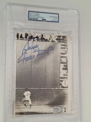 WILLIE MAYS Signed 5X6.5 motion Photo-TO SAM-SAN FRANCISCO GIANTS-PSA/DNA #2619 - Image 1 of 4