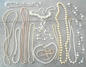 13 x Halsketten Perlen hell/beige verschiedene Konvolut versch. Designs Nr. 7013 - Bild 1 von 9