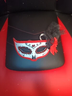 Venetian prom masquerade ball festival eye mask  - Image 1 of 4