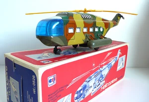 JOUSTRA HÉLICOPTÈRE MILITAIRE À FRICTION TÔLE Lg 41cm FONCTIONNE BEL ÉTAT - Picture 1 of 11