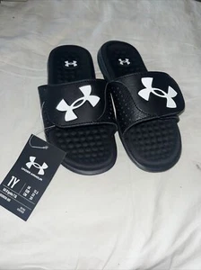 Under Armour Jungen gepolsterte Fußbett Pantoletten Größe 1Y Neu mit Etikett - Bild 1 von 4