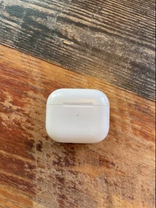 Coque Apple Airpods 3 seule - Photo 1 sur 3