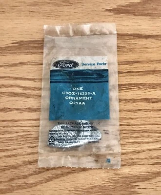 Nuevo de Lote Antiguo Ford Shelby GT C9ZZ C9OZ-16228-A 1969-1970 Cobra Snake Ornamento Genuino Nuevo en Paquete Foto 1 de 4