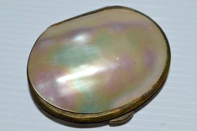 -ANCIEN PETIT PORTE MONNAIE NACRE à SOUFFLETS tissu jus de grenier Dieppe XIXe - Photo 1/4