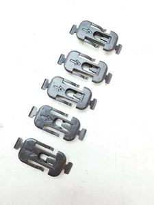 2009-2017 AUDI S5 A5 A4 S4 EXTERIOR ROCKER BLADE MOLDING CLIP 8T0853909A SET-5 - Picture 1 of 3
