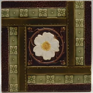 Art Nouveau Fireplace Floral Geometric Majolica Tile by The Decorative Art C1900 - Picture 1 of 3