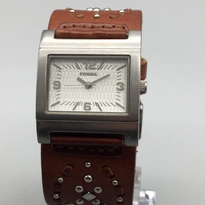 Reloj Mujer Fossil 30mm Marrón Tachonado Cuero Puño Correa Acero Inoxidable Batería Nueva Foto 1 de 4